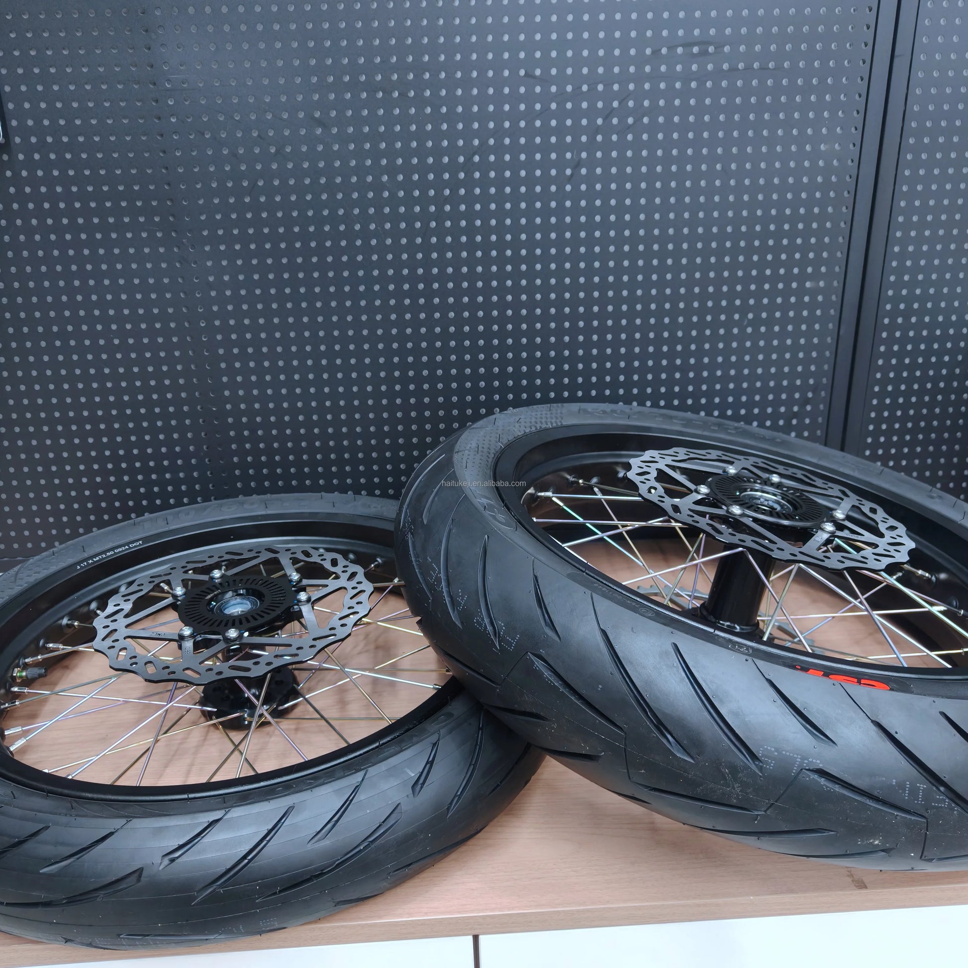 2025 Ultra Bee Supermoto Wheels Set 17 Inch LED Tyres Parts 100/80-17 130/70-17 Mid Drive Motor Integrated Battery